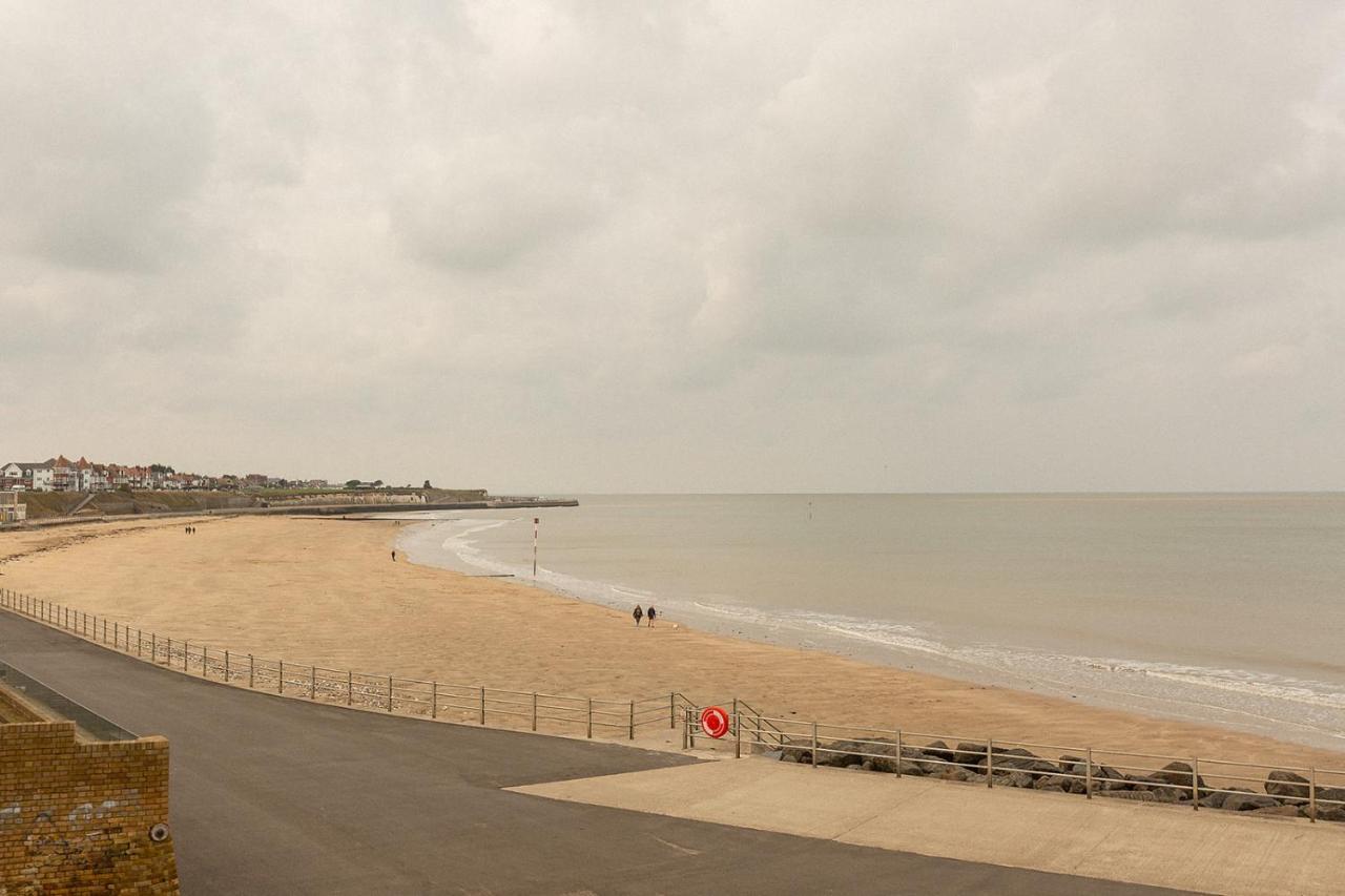 Apartamento Funky Flat In Margate'S Westbrook Bay Exterior foto