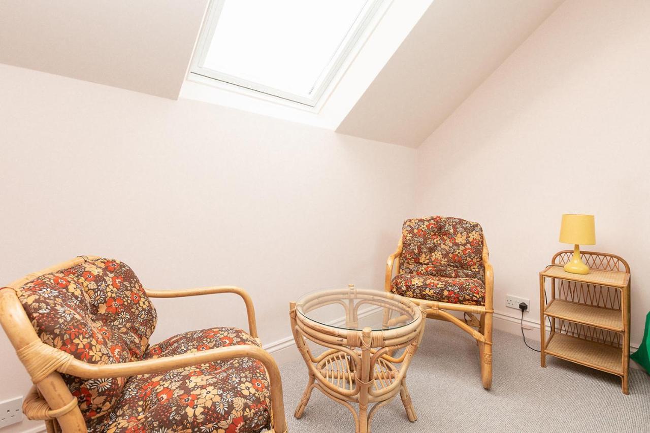 Apartamento Funky Flat In Margate'S Westbrook Bay Exterior foto